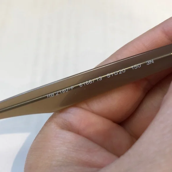 Ray-Ban sunglasses! - Picture 5 of 5